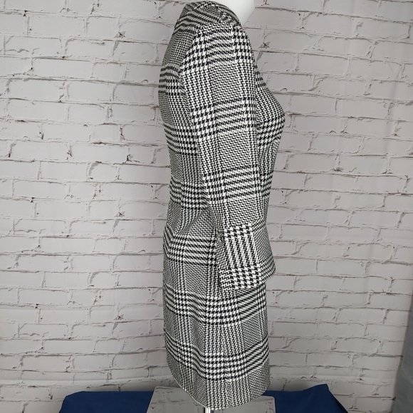 𝅺h&m Dress with Stand-up Collar - Picture 4 of 13